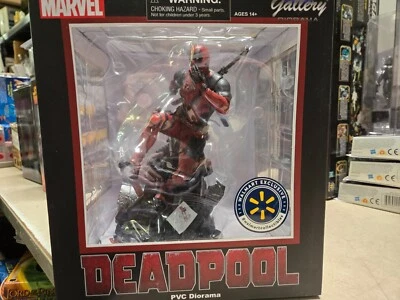 Brand New Marvel Gallery Diorama PVC Deadpool Statue Diamond Select Toys - Image 1 of 4