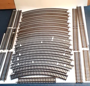 HORNBY (AUSTRIA) OO GAUGE TRACK & LEVEL CROSSING (PLEASE SEE DESCRIPTION) - Imagen 1 de 13