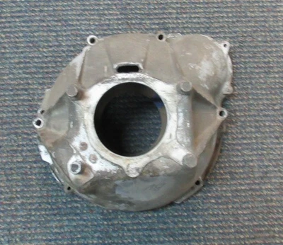 Mustang y Ford 1965-66 original/usado carcasa de campana de 6 cilindros y 3 velocidades Foto 1 de 4