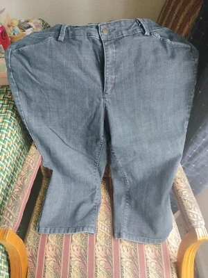 LIZ CLAIBORNE Women's Hi rise Denim Capri Jeans/Pants Plus Sz 18 W Zip Stretch - Image 1 of 4