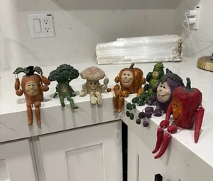 Vintage Anthropomorphic Vegetables On Shelf Sitter Figurine. - Picture 1 of 5