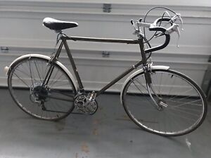 Vintage 1970’s 65cm Nishiki International Men’s Road Bike .Local Pickup Only.