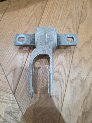 Tesla MODEL S/X front Left Motor Drive Mount 1055366-00-H - Image 1 of 4