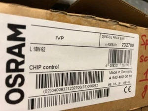 OSRAM LUMILUX CHIP CONTROL T8 Tube Base G13 18W/62 Fluorescent Lamp Split - Picture 1 of 1