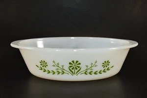 VINTAGE PYREX GLASBAKE 1 QT MILK GLASS GREEN DAISY FLORAL CASSEROLEDISH 60'S - Picture 1 of 8