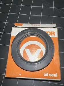 NOS Victor 66544 Oil Seal = To CR 15845 NOK , 40X62X8 , Free Shipping ! - Picture 1 of 6