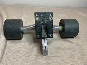 Vintage-Road Rider Tracker Skateboard Trucks and 4 Wheels - Bild 1 von 11