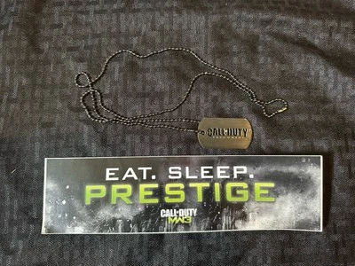 Combo de collar y pegatina de parachoques Call of Duty exclusivo coleccionable Foto 1 de 2