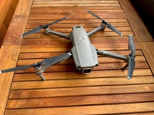 Drohne DJI Mavic 2 Pro mit Hasselblatt Kamera und Smart Controller - Bild 1 von 13