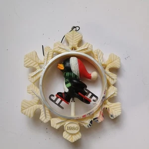 Vintage Skating Penguin in  Snowflake Christmas Ornament 1980 - Picture 1 of 4