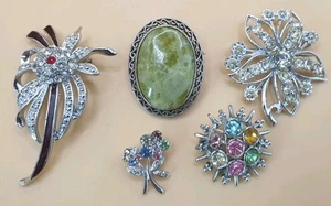 5 x VINTAGE BROOCH. Mixed lot of silver tone brooches. Stone & glass beads. - Picture 1 of 23