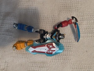 2017 Voltron Legendary Defender 6" Sword Attack Voltron - With Shield!!  - Bild 1 von 3