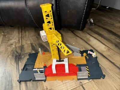 Matchbox Action Drivers Construction Playset Moving Crane Missing One Ramp - Image 1 of 4
