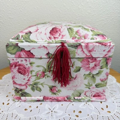复古 80 年代 90 年代粉色花卉织物存储珠宝盒浪漫小屋草原  — 第 1/4 张图片