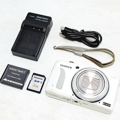 Fujifilm FinePix F770EXR White Digital Camera LCD Broken Parts Japan - Image 1 of 4