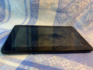Amazon Kindle Fire 7 WiFi (5th Generation) SV98LN-Black - SPARES OR REPAIR - Picture 1 of 10