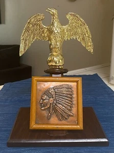 Placa de jefe nativo americano de cobre en relieve de colección con acabado de águila de metal - Imagen 1 de 5