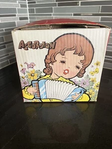 Vintage HERO Accordion Shanghai, China UC 102 Red With Box - Picture 1 of 12