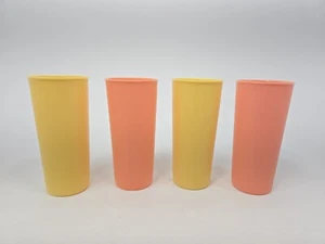 Tupperware Bicchieri Vintage 12 oz. Tazze Country Pastelli #115 - Set di 4 - Foto 1 di 3