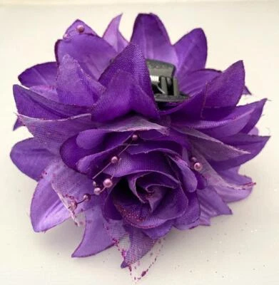 NEW PLASTIC HAIR CLAW HUGE SILK ROSES & GLITTER SELECT COLOR  - Imagem 1 de 4