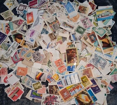 100 WW Stamps Used Collection  Weighed ... Unsearched! Low Price! - Image 1 of 4