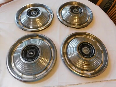 Juego 4 Tapacubos Chevrolet Chevy Chevelle 1966 1967 Tapacubos De Colección RARO Rueda Cov Foto 1 de 4