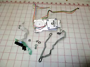 Bernina Artista 185 Assemblaggio motore passo-passo 0003215104 - Foto 1 di 5
