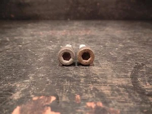 1982 HUSQVARNA 430XC CARBURETOR / REED BLOCK INTAKE MANIFOLD HARDWARE - Picture 1 of 3