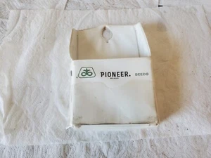 Vinyl Covered Pouch Pioneer Brand Seeds Hybrid Corn Soybeans Farm Decor Rough - Picture 1 of 7