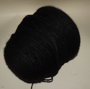 1 lb. Cono, Tamm, negro, voluminoso, hilo acrílico - Imagen 1 de 2