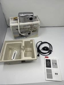 Getestet funktioniert Silber HP Photosmart 320 Digitalkamera nur Q2180A - Bild 1 von 11