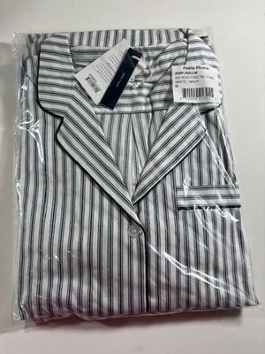 Conjunto de pijama de sarga para mujer Petite Plume color: azul marino francés precio de venta sugerido por el fabricante $118 ¡NUEVO! Foto 1 de 4