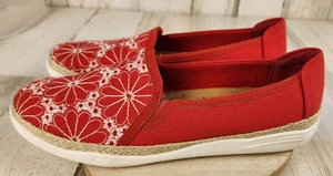 Clarks Ultimate Comfort Elaina Harbor Red Slip-on Fabric Flat Women's 9M NEW - Picture 1 of 18