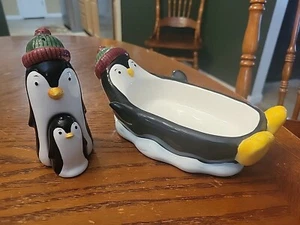 Cooks Club Blizzard 1998 Christmas Penguin Candy Dish Salt & Pepper Shakers - Picture 1 of 2