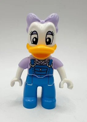 Boneco Lego Duplo Disney Daisy Duck, Camisa Lavanda, Macacão Azul #10997 - Imagem 1 de 4