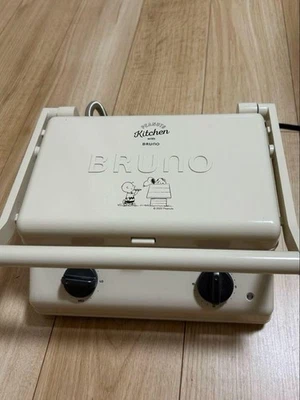 USED BRUNO Hot Sand Maker Snoopy PEANUTS Grilled sandwich double toaster - Image 1 of 4