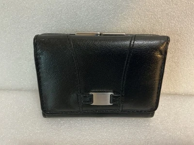 Cartera Wilson’s Pequeña de Cuero Negra 4.25”x3.25” Triple con Cambio, Tarjeta e Identificación Foto 1 de 4