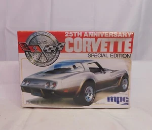 MPC #1-3708 25TH ANNIVERSARY CORVETTE SPECIAL EDITION 1/25 SCALE MODEL KIT 1977 - Bild 1 von 5