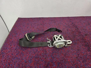 CHRYSLER 300C SRT8 05-07 OEM FRONT LEFT DRIVER SIDE CHAIR SEAT BELT RETRACTOR - Picture 1 of 3