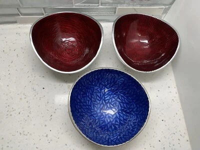 Set of 3 SimplyDesignz 5" BOWLS Blue Red Snack Metall Shiny Patterned Enamel - Image 1 of 4