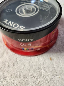 New Sealed 30 Pack Colored Sony CD-R CD Discs and Cases 1x to 48x 700 Mb 80 Min - Picture 1 of 3