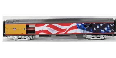 MTH PREMIER UNION PACIFIC (GEORGE BUSH FUNERAL) BAGGAGE FLAG CAR 20-64089 - Image 1 of 2