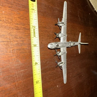 Avión de la Segunda Guerra Mundial Metal Modelo B Avión p USAF AirForce f Bombardero de combate 1 48 51 4 17 2 Foto 1 de 4