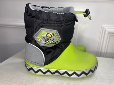 Crocs Kids’ LodgePoint Botas de Nieve – Dinosaurio Negro/Verde Lima – Niño’s Talla 10 Foto 1 de 4