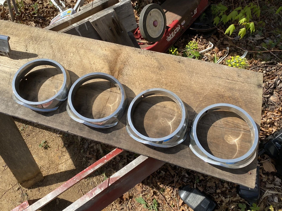 Dodge Custom 880 1963 LH RH cromo faro bisel puerta par parrilla moldura Foto 1 de 4