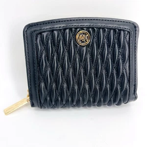 ANNE KLEIN SCHWARZE KLEINE GERAFFTE GESTEPPTE GELDBÖRSE/BRIEFTASCHE NEU/UNBENUTZT-GELDBÖRSE ACCESSOIRE - Bild 1 von 13