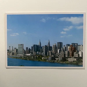 Postal sin publicar East River New York City Manhattan Skyline de las Naciones Unidas - Imagen 1 de 3