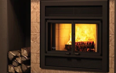 Rejilla reclinable de hierro fundido para chimenea de madera negra Ventis ME150 ZC no catalítica Foto 1 de 4