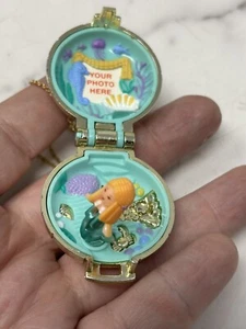 Polly Pocket Vintage 1993 Seashine Meerjungfrau Gold Medaillon Halskette mit Meerjungfrau - Bild 1 von 11