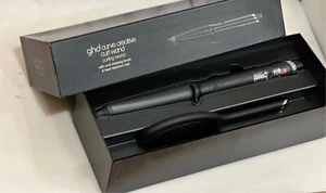 Ferro conico GHD curve creative curl wand con spazzola ovale e tappetino - Foto 1 di 3
